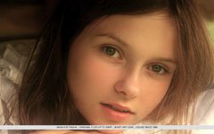 天使の再現『Anna S(18歳)』のデビュー作品。
